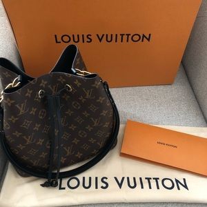 SOLD Authentic Louis Vuitton NeoNoe Noir